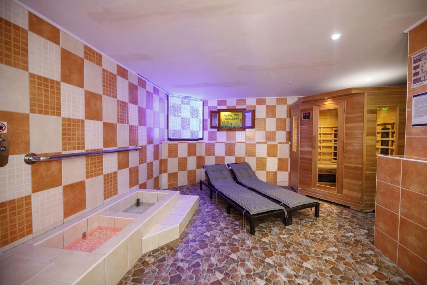 Wellness & Sport Hotel Ttc Vrchlabí Exteriör bild